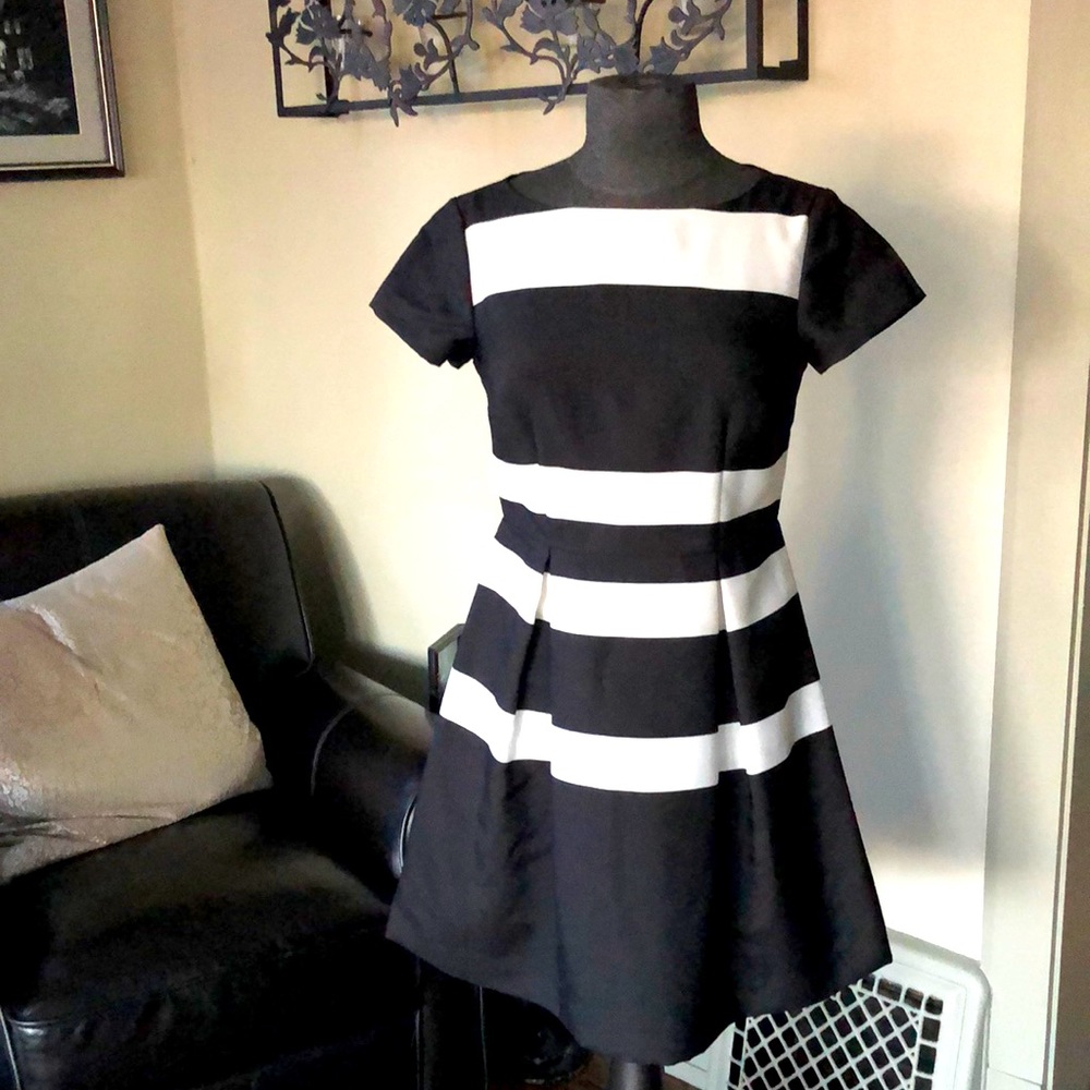 NWOT Ann Taylor black and cream striped dress